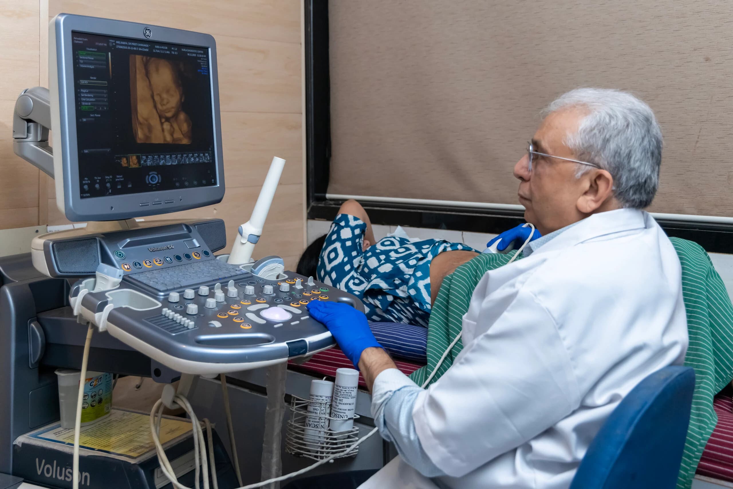 Doctor performing an ultrasound on the Voluson S6